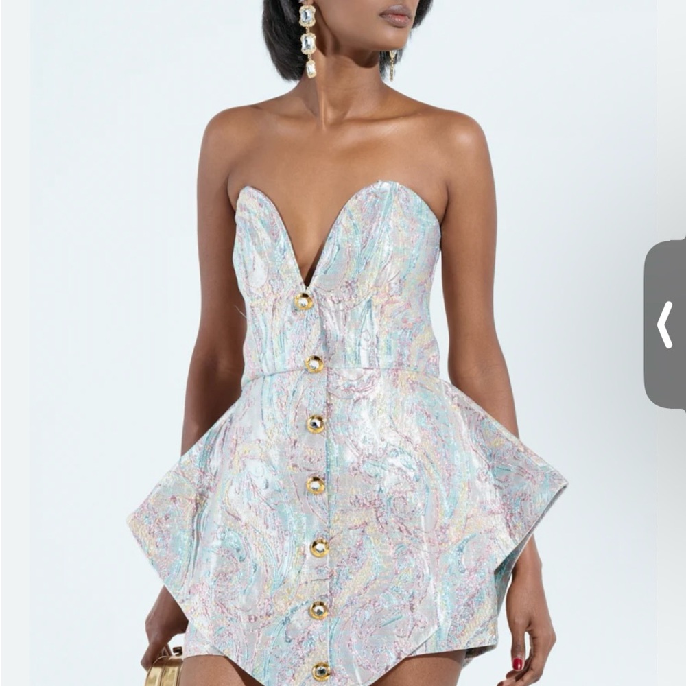 Elegant Strapless Pastel Dress with Gold Button Details